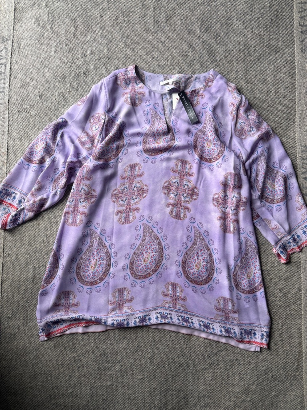 Violet & Claire Lavender Paisley V-Neck Tunic Blouse